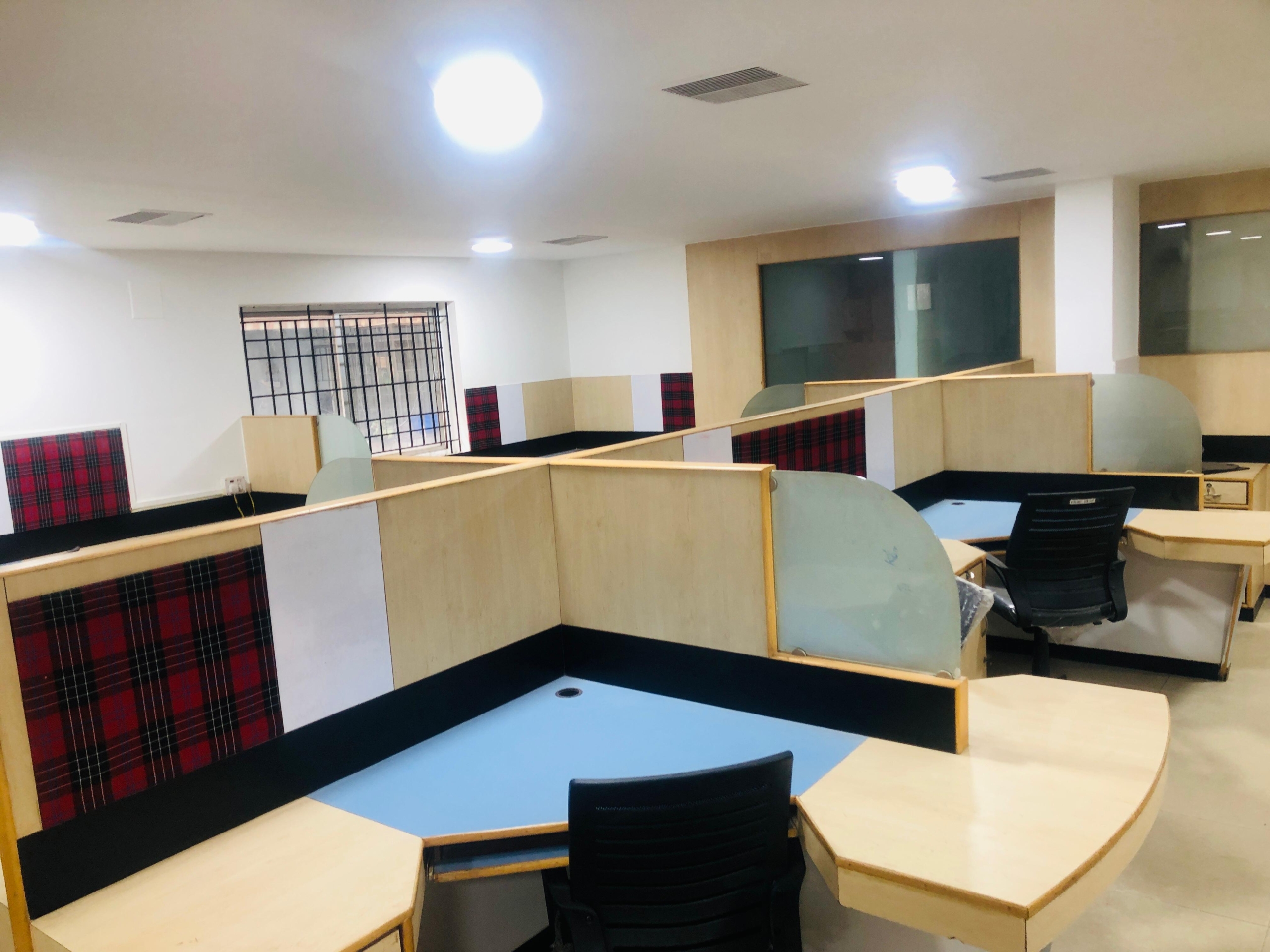 Plug-and-play office space in Infantry Road Bangalore