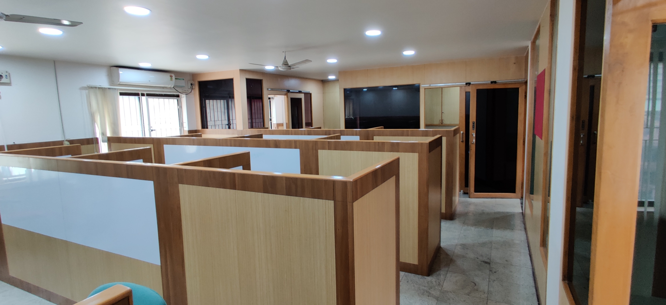 Furnished office for rent in Infantry Road